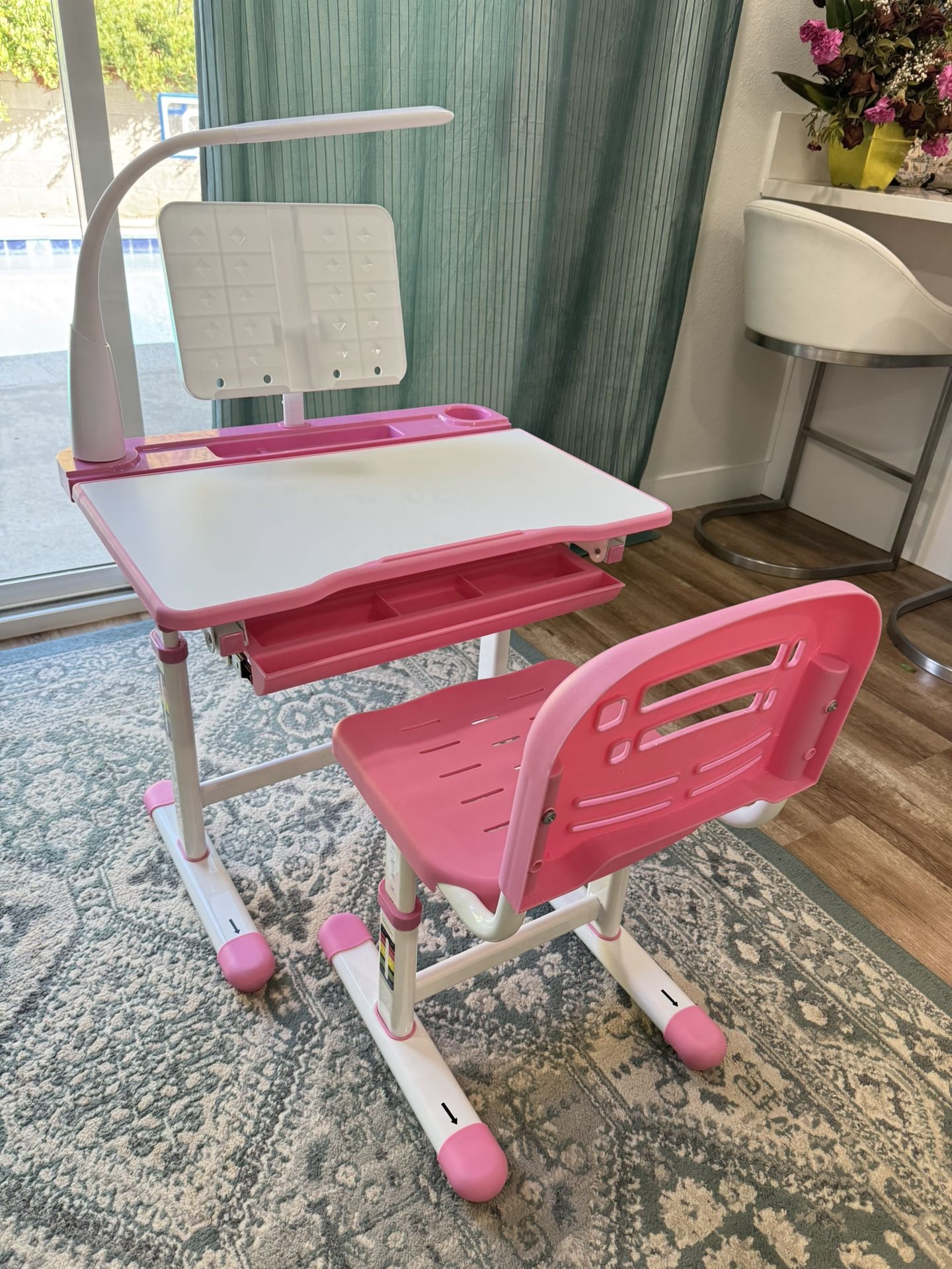 Kids Desk and Chair Set Children School Table Chair