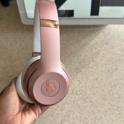 beats Solo3 Wireless On-Ear Headphones - Rose Gold  
