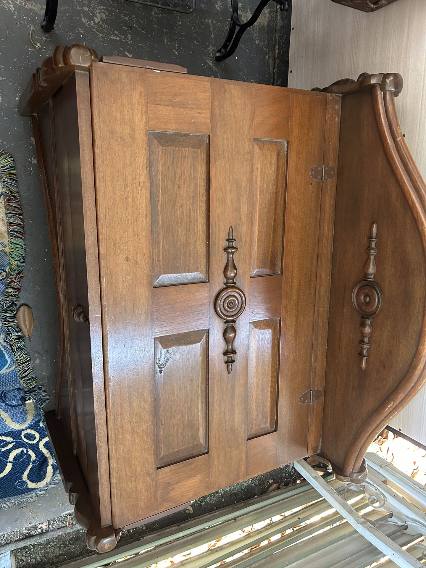 Hutch/ottoman - best offer