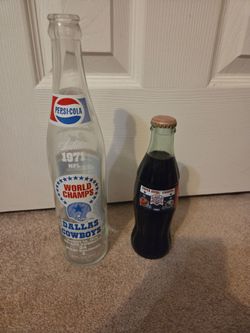 Dallas Cowboys NFL Super Bowl Collectible Bottle Set