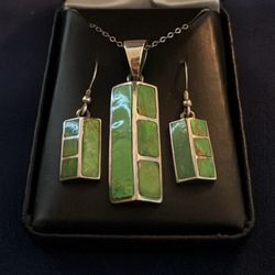 Artizara Necklace and earrings pair 