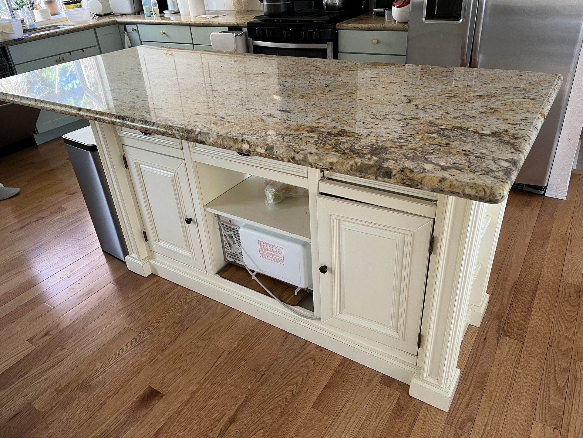 Monarch Kitchen Island