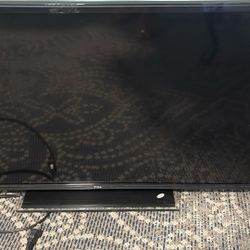 TCL Roku TV / With Remote Control 29” 