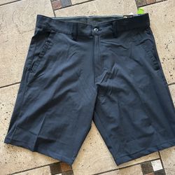 NWT Burnside versatile hybrid men’s shorts Size 34