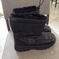 Kids Snow Boots Size 4 