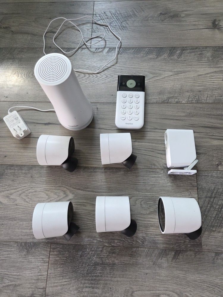 Simplisafe Security Cameras And Base Station W/Keypad