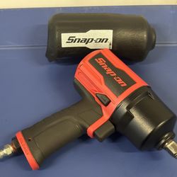 Snap-on Tools 1/2" Drive Air Impact Wrench (Red) MODEL # PT850 