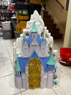 FROZEN CASTLE