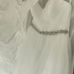 Wedding Dress - Size 10 - David's Bridal