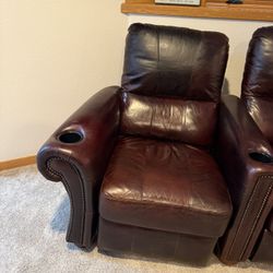 Recliner Leather Good Conditions 