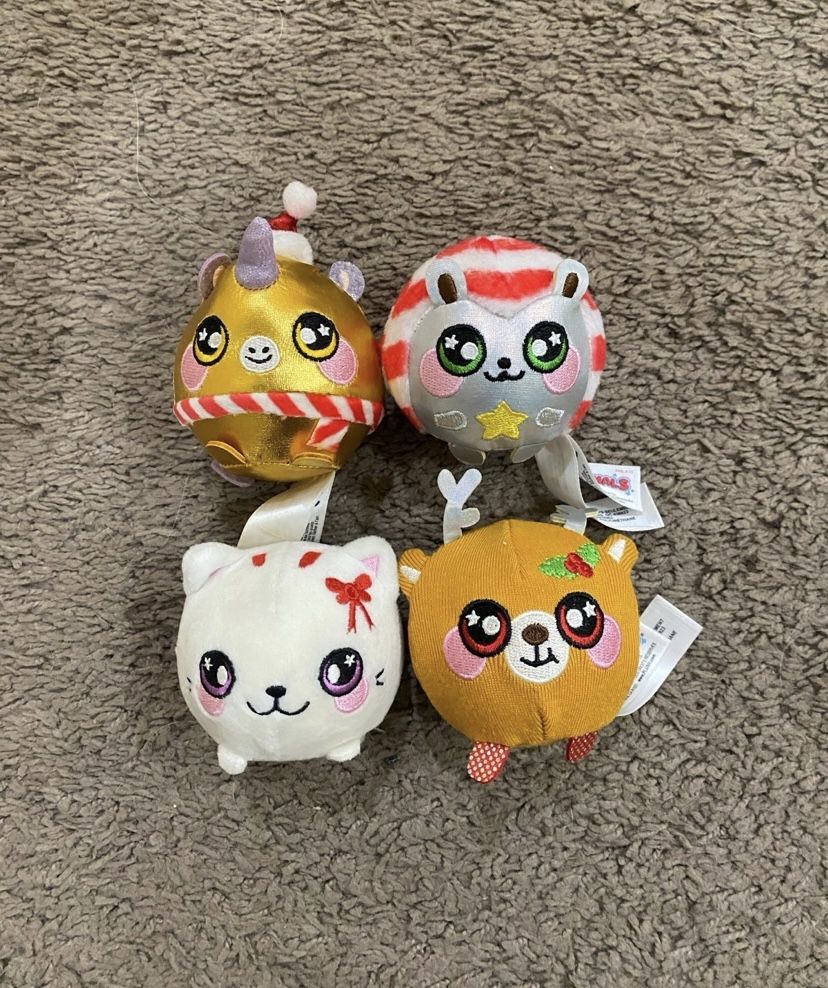 Squeezamals Christmas Holiday lot (4 total)