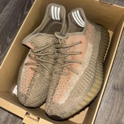 YEEZY BOOST 350 V2 - Sand Taupe