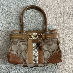coach signature handbag- brown