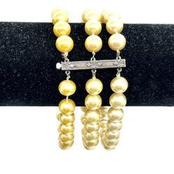 Vintage 3-strand Costume Pearl Bracelet 