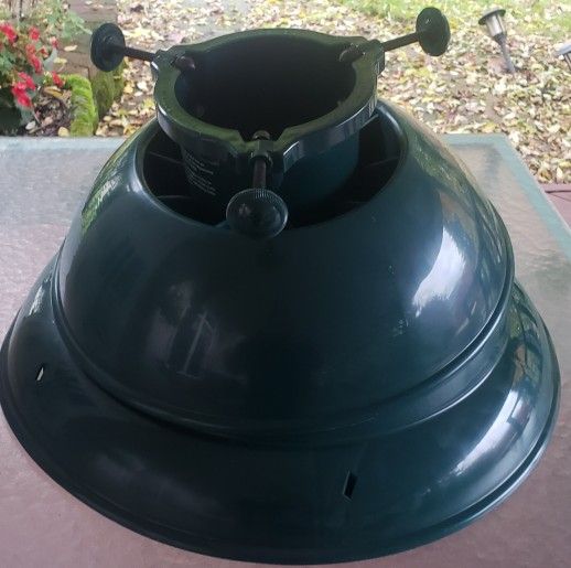 Swivel Christmas Tree Stand  "NEW"