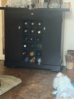 Bar cabinet