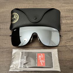 NEW Wings II RayBan Sunglasses with original Ray Ban Packaging 