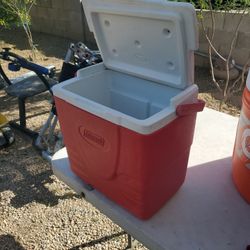 18 Quarts  Ice Chest  Carry On By Coleman  I ASK  ,$15.00