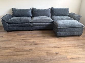 Sectional couch