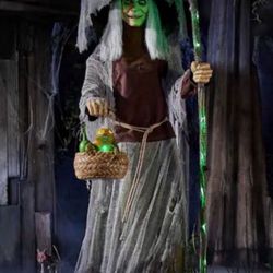 Halloween 7 ft. Animated Lethal Lily Witch Animatronic  (Like New condition)
