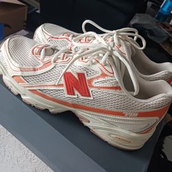 UNISEX SNEAKERS 
