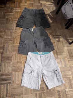 Men’s Cargo Shorts Sz 32 