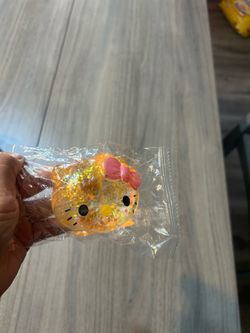 Hello Kitty squishy