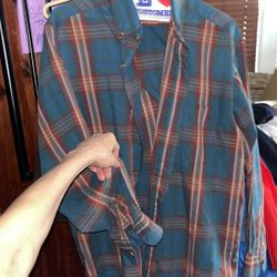 Men's Lightweight long sleeved  dress shirt w/pocket
