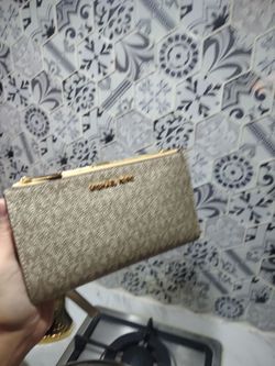 Brand new never used still with price tag and all original labels never used $80 obo