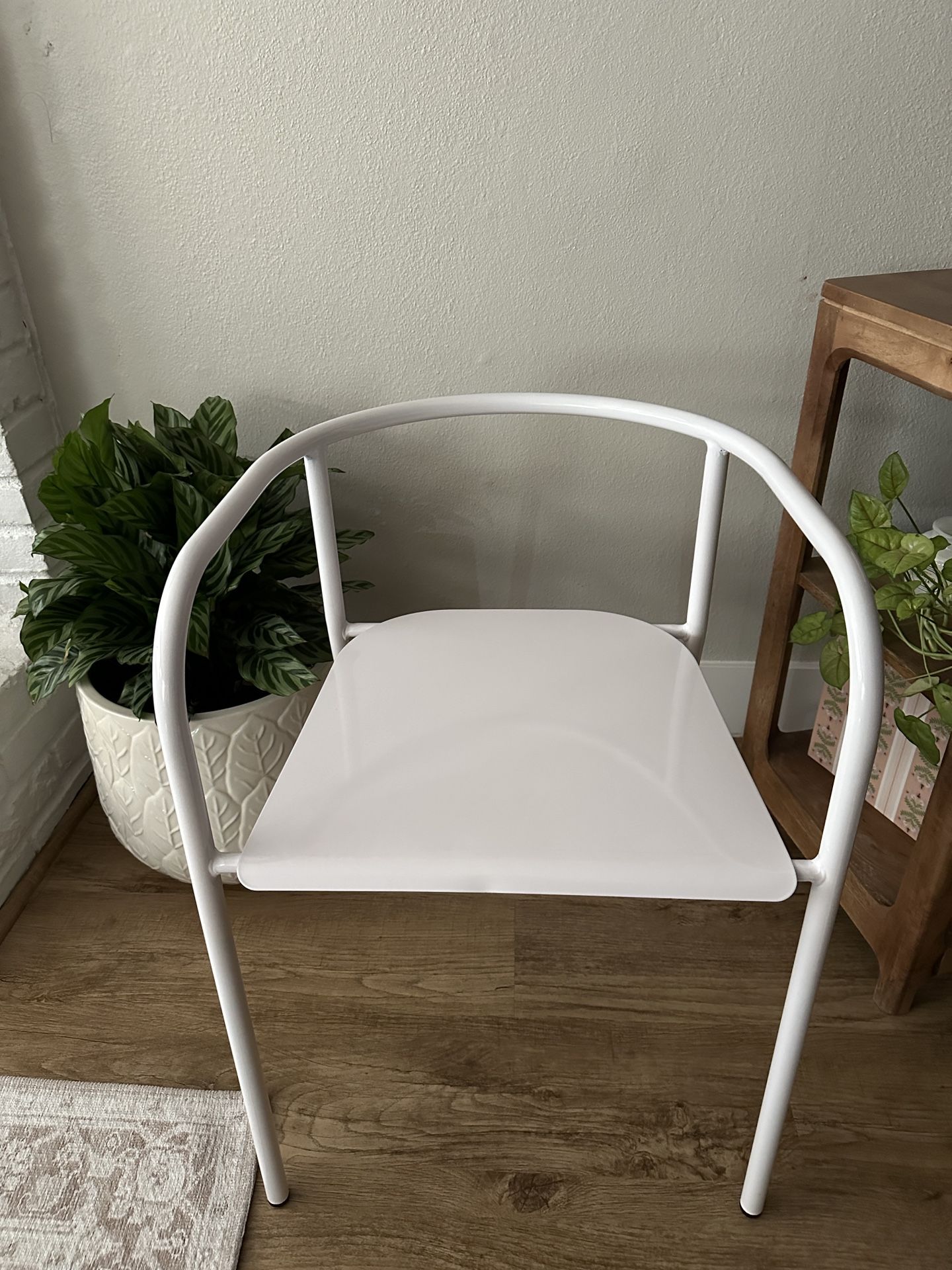 Kids White  Metal Chair