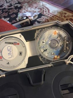 PS4 case with 2 games