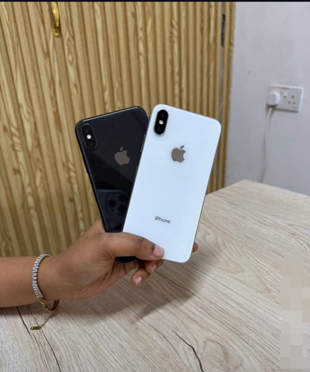 iPhone X Unlocked With Warranty