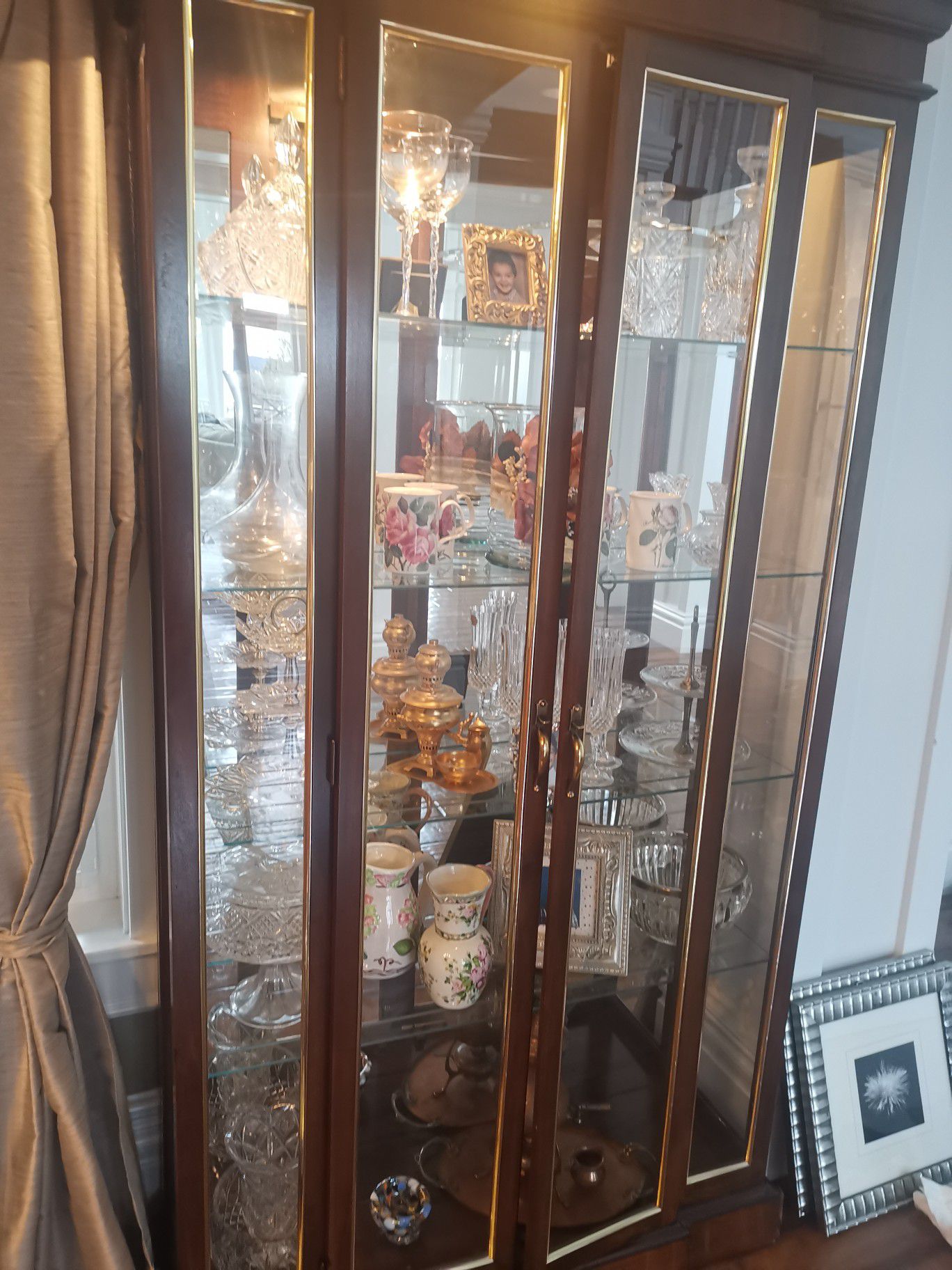 China mirrored hutch cabinet display armoire