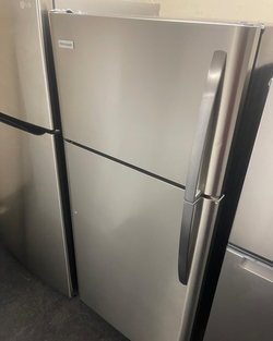 Frigidaire Top Freezer Fridge – Stainless, clean and ready