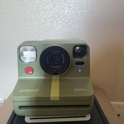 Polaroid now green
