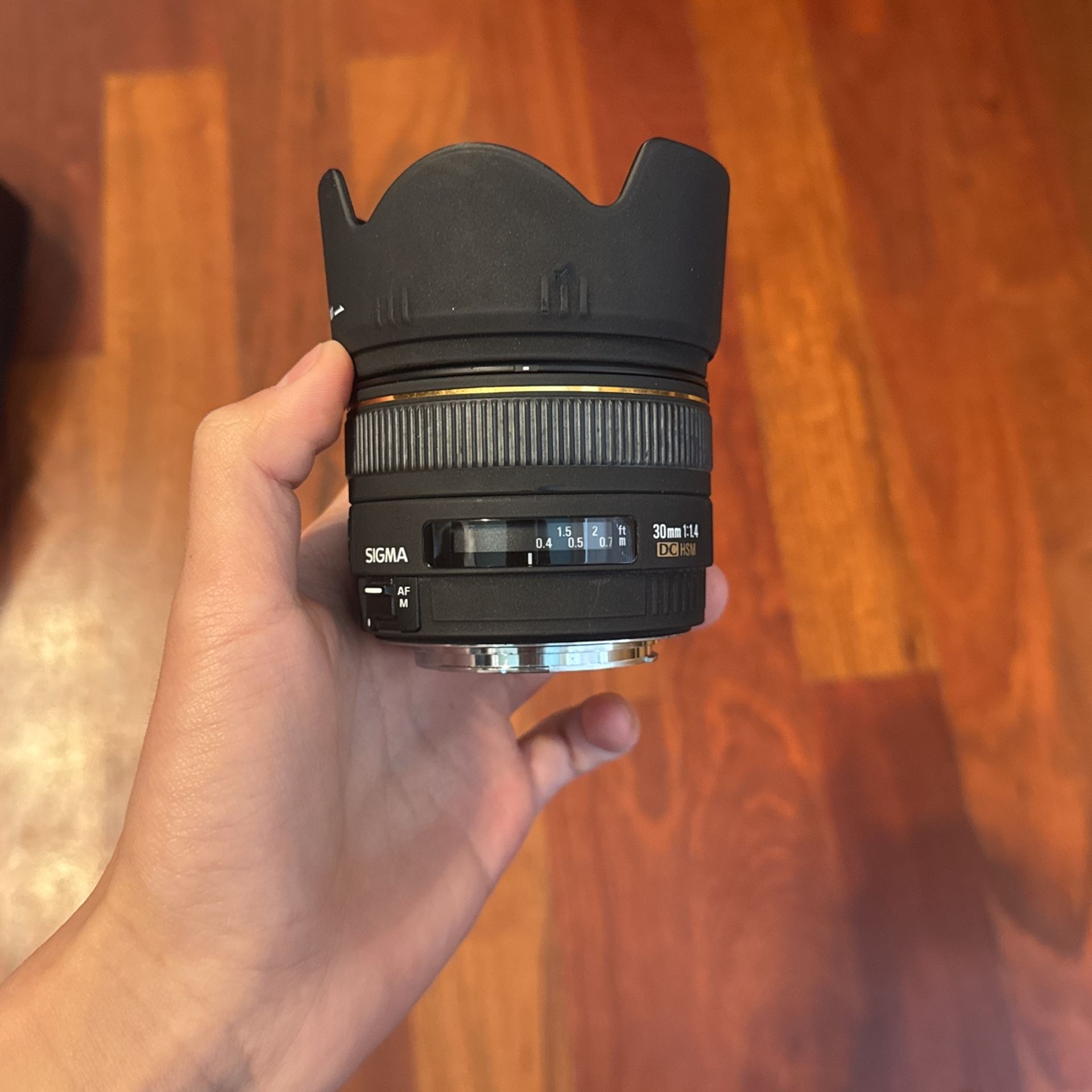 Sigma 30mm f/1.4 EX DC HSM Autofocus Lens for Canon EF-S