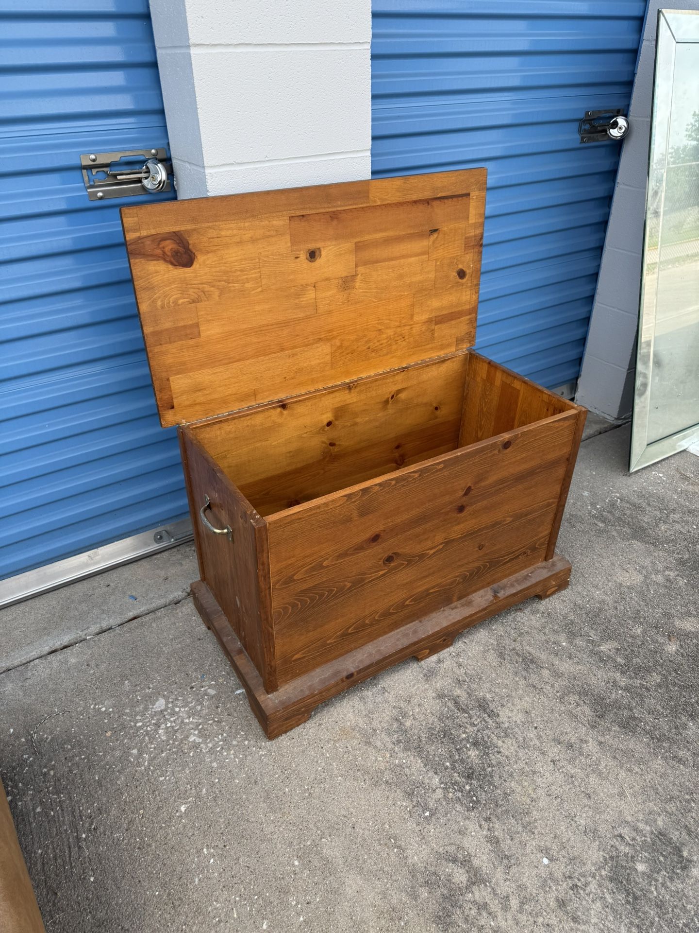 Solid Wood Storage Chest Blanket Trunk, Toy Box, Entryway Storage Bench