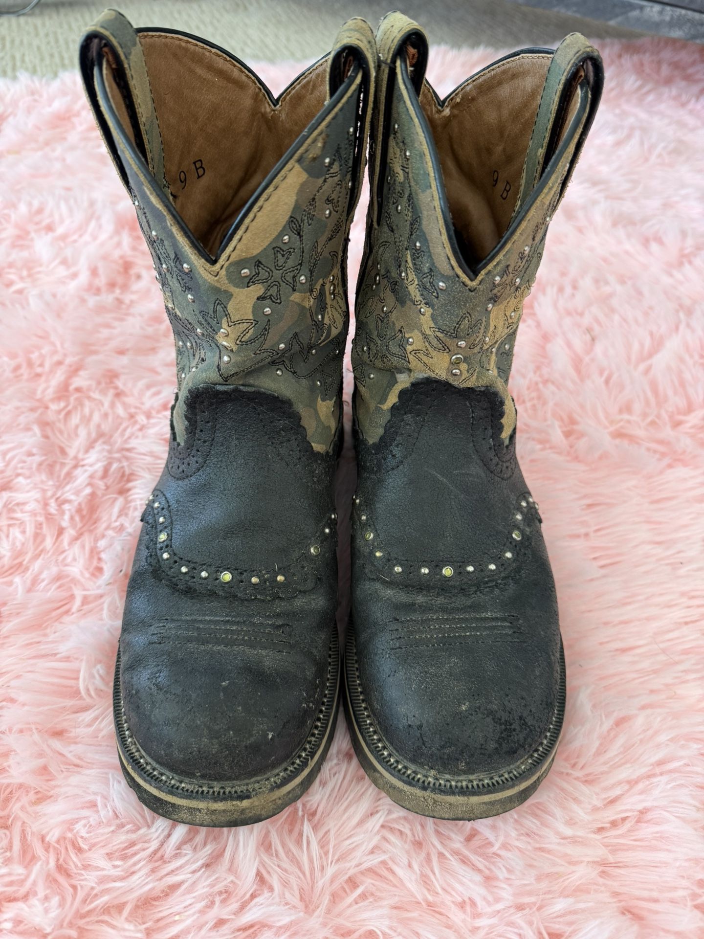 Ariat Fatbaby boots Women’s size 9