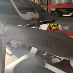 PreCore 646i Treadmill 