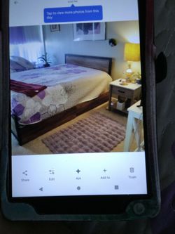QUEEN SIZE WOOD BEDFRAME WITH DRAWERS AND SIDE TABLE