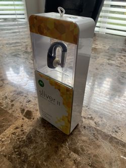 Bluetooth headset Motorola like new plays music from phone