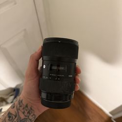 Sigma 18-35 Art series Lens (Canon EF Mount)