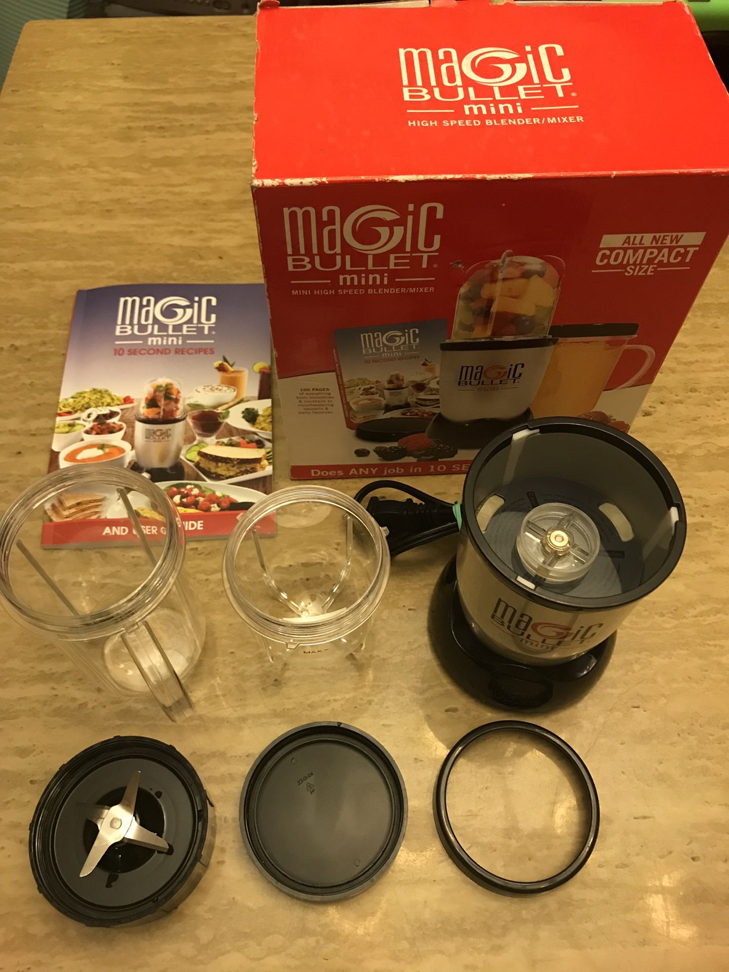 Magic Bullet Mini High Speed Blender Mixer Smoothies, Sauces, and More