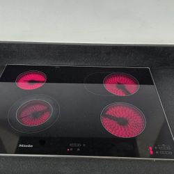 30" Miele Electric Cooktop 