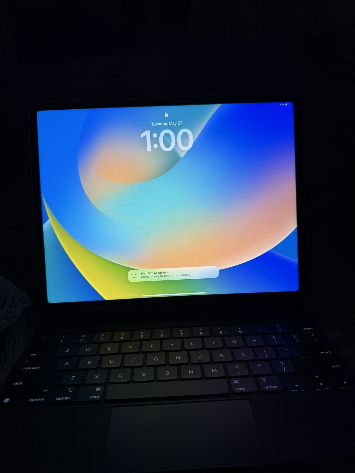 12.09 iPad 512 Gb With Apple Case Keyboard
