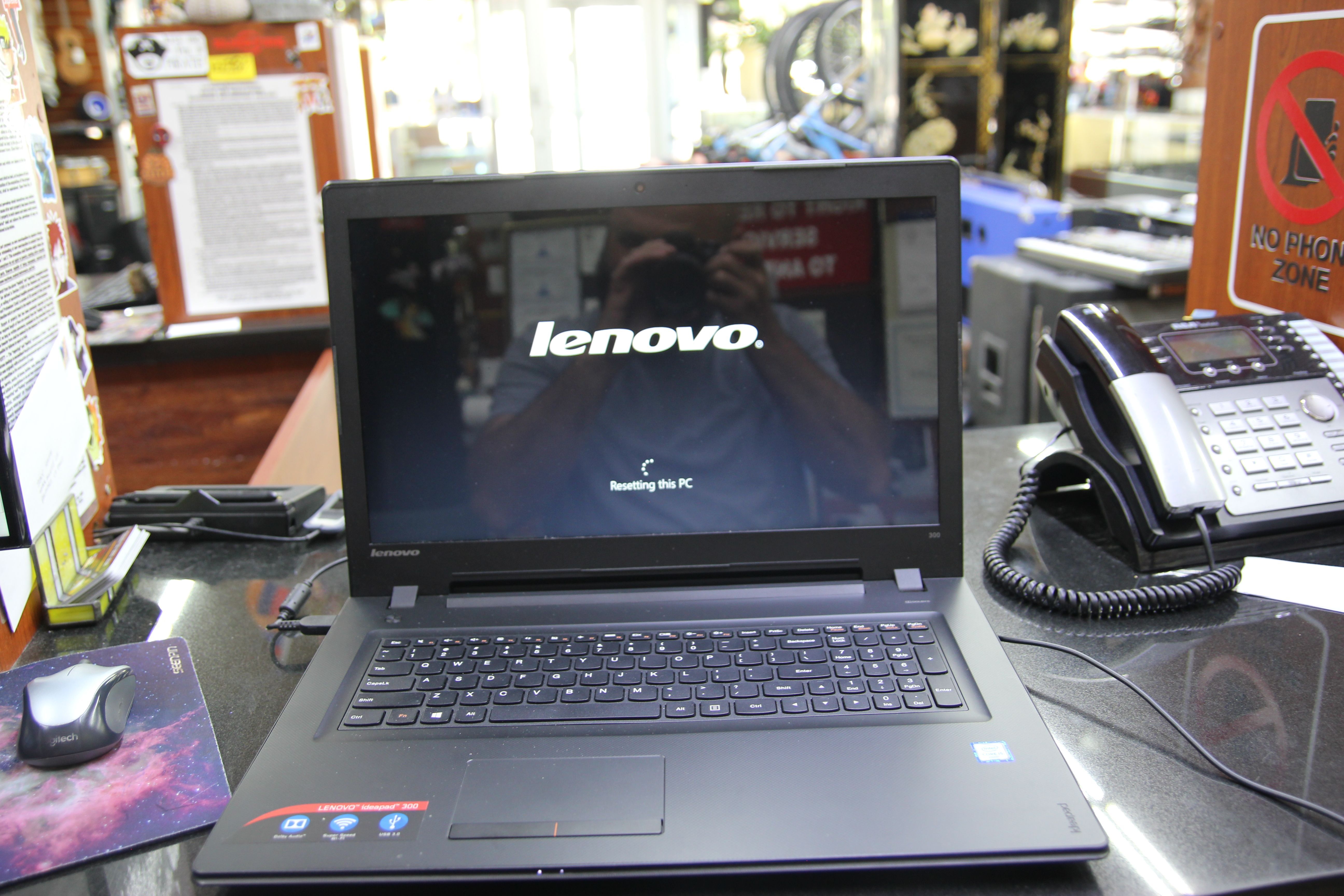 LENOVO IDEAPAD 300-17ISK | CORE I5-6200U | 1TB | 8GBRAM | W10 Home