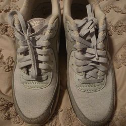 Nike Air Max 90s size 8