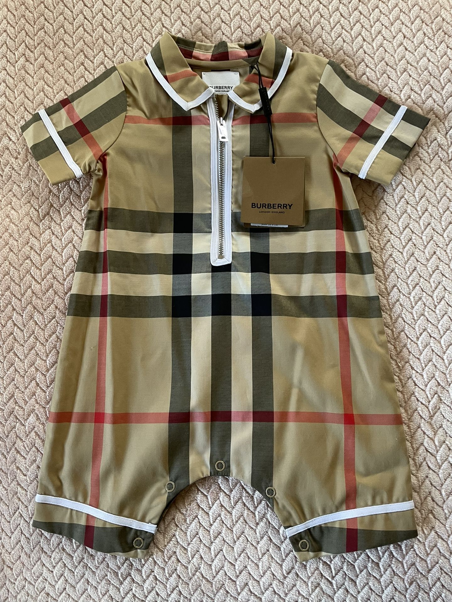 Burberry Unisex