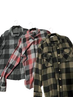 3 men’s small flannels.