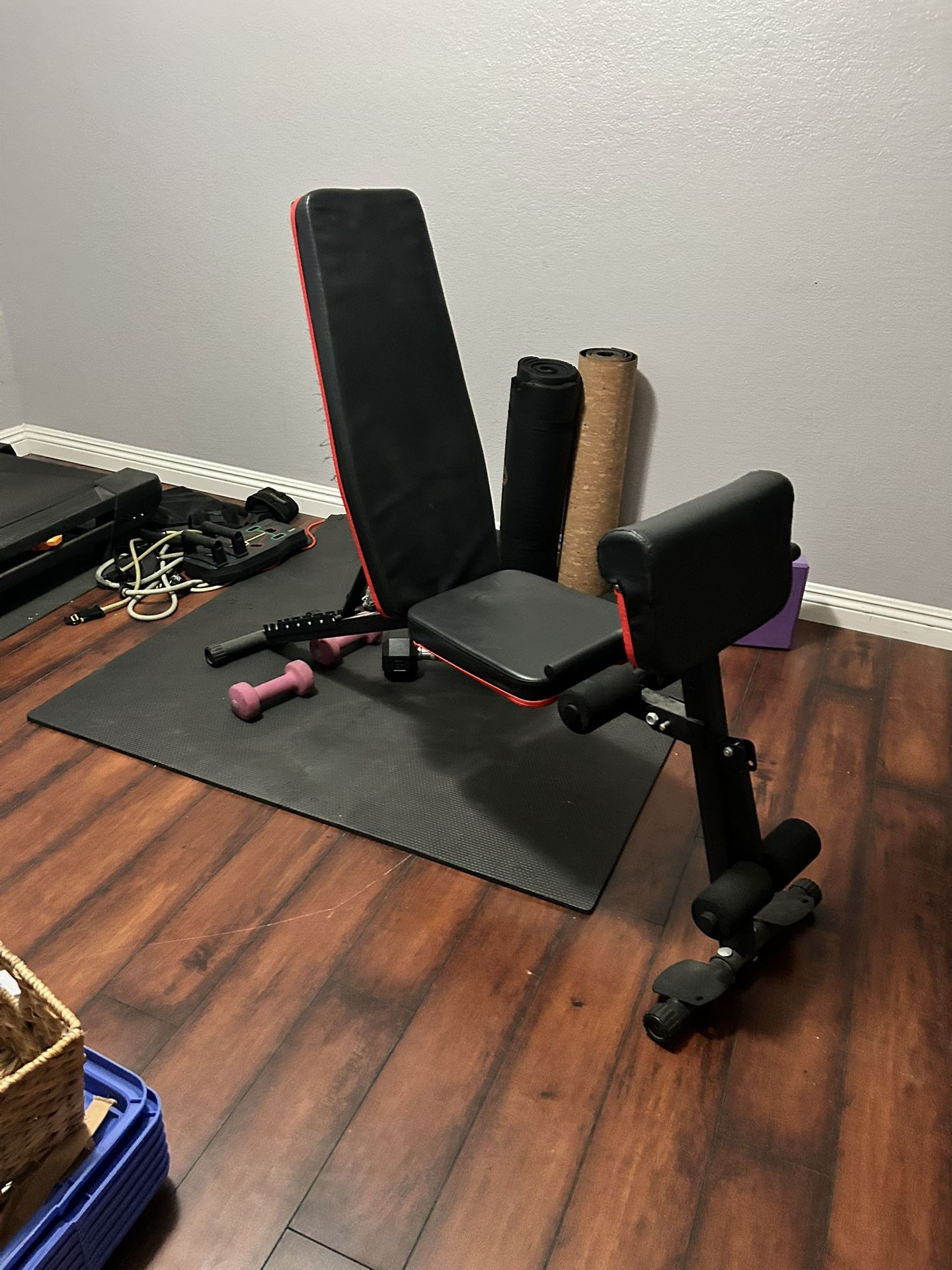 Adjustable Weight Bench